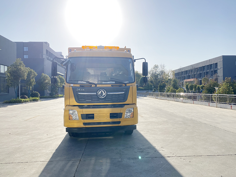 東風天錦3000方排水車(便攜)